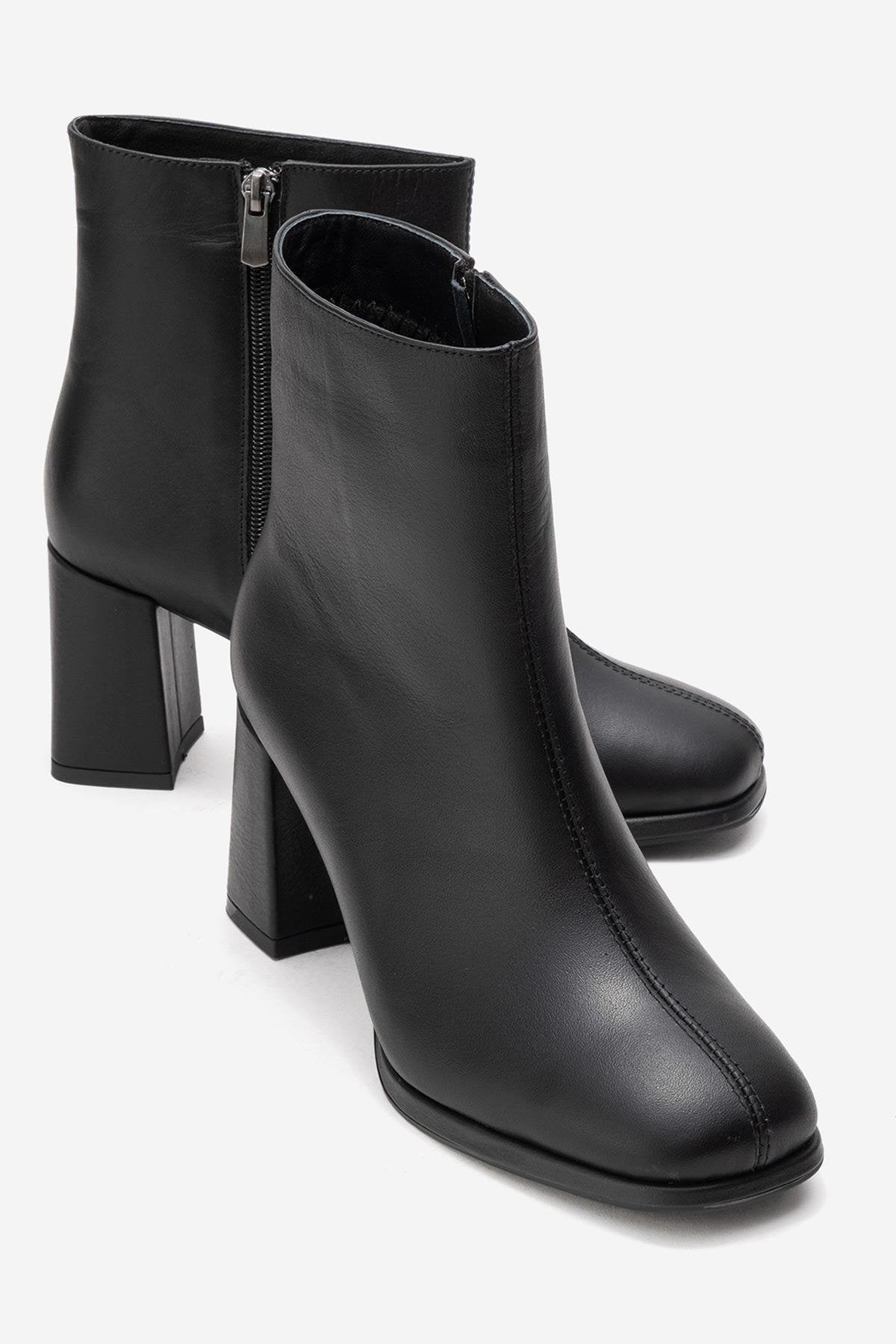 NAPOLI - Black Leather Block Heel Boot (Women)