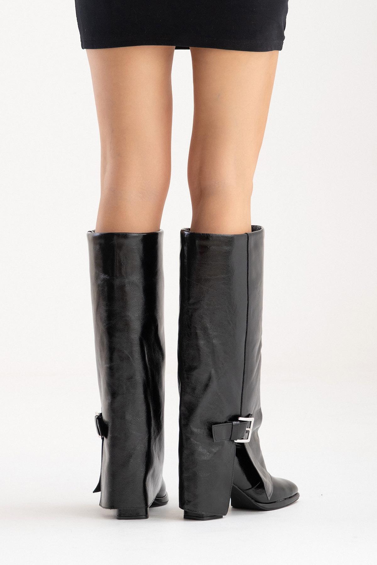 Lojo - Bota de tacón de bloque de charol negro (Mujer)