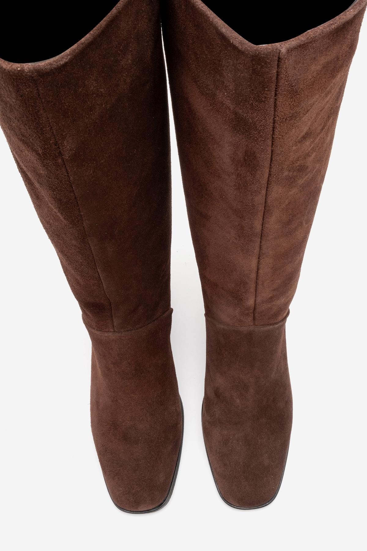 Taly - Bota alta de cuero de gamuza marrón con tacón de bloque (mujer)