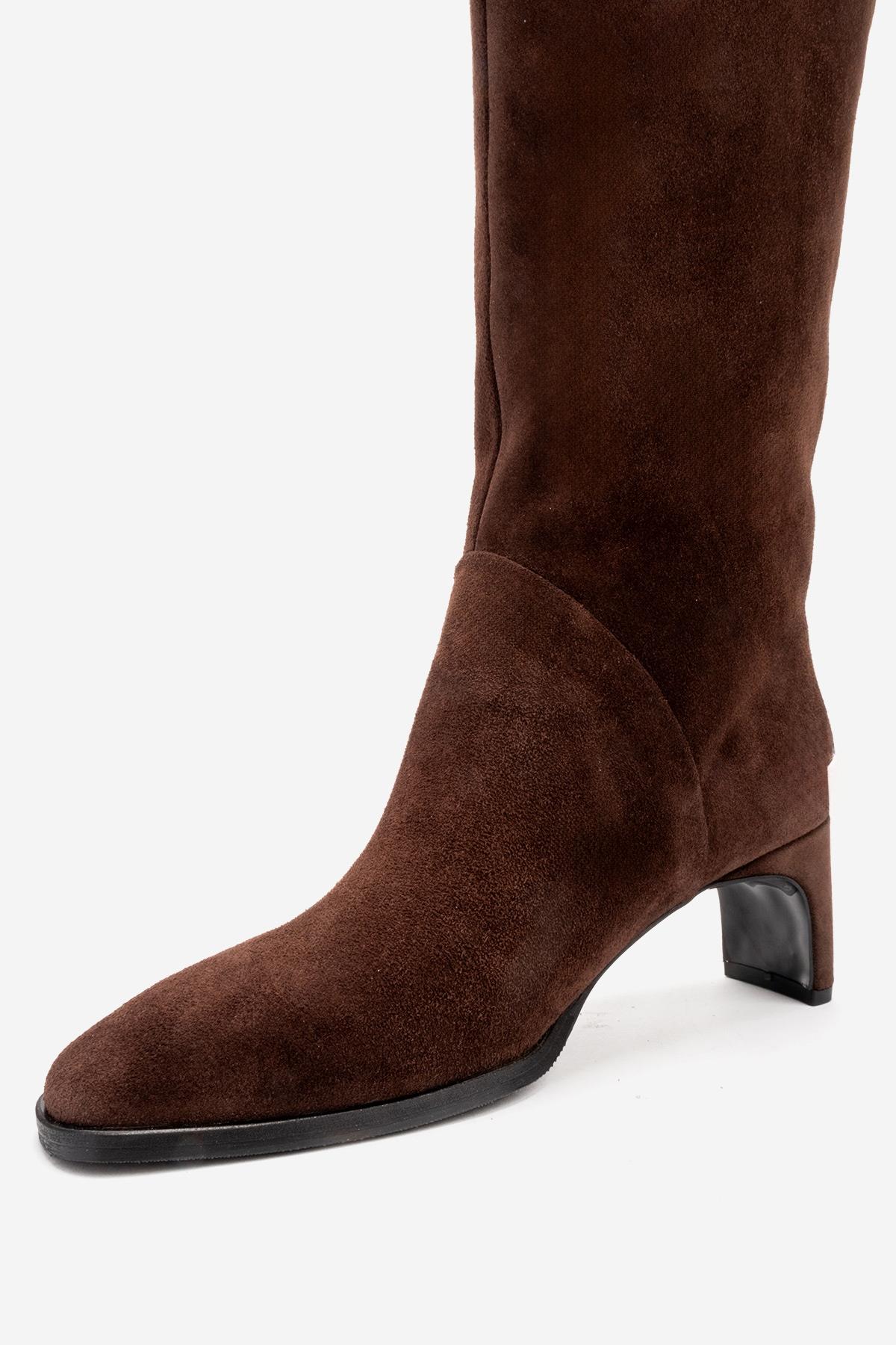 Taly - Bota alta de cuero de gamuza marrón con tacón de bloque (mujer)