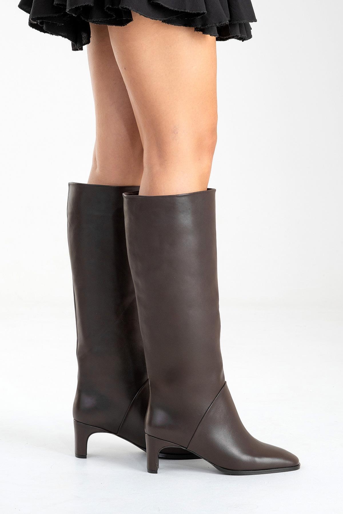 Taly - Botas altas de cuero marrón con tacón de bloque (Mujer)