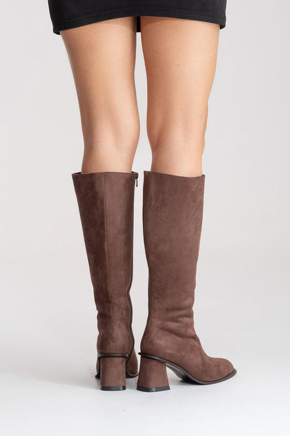 Paradis - Bota alta de ante marrón con tacón de bloque (Mujer)