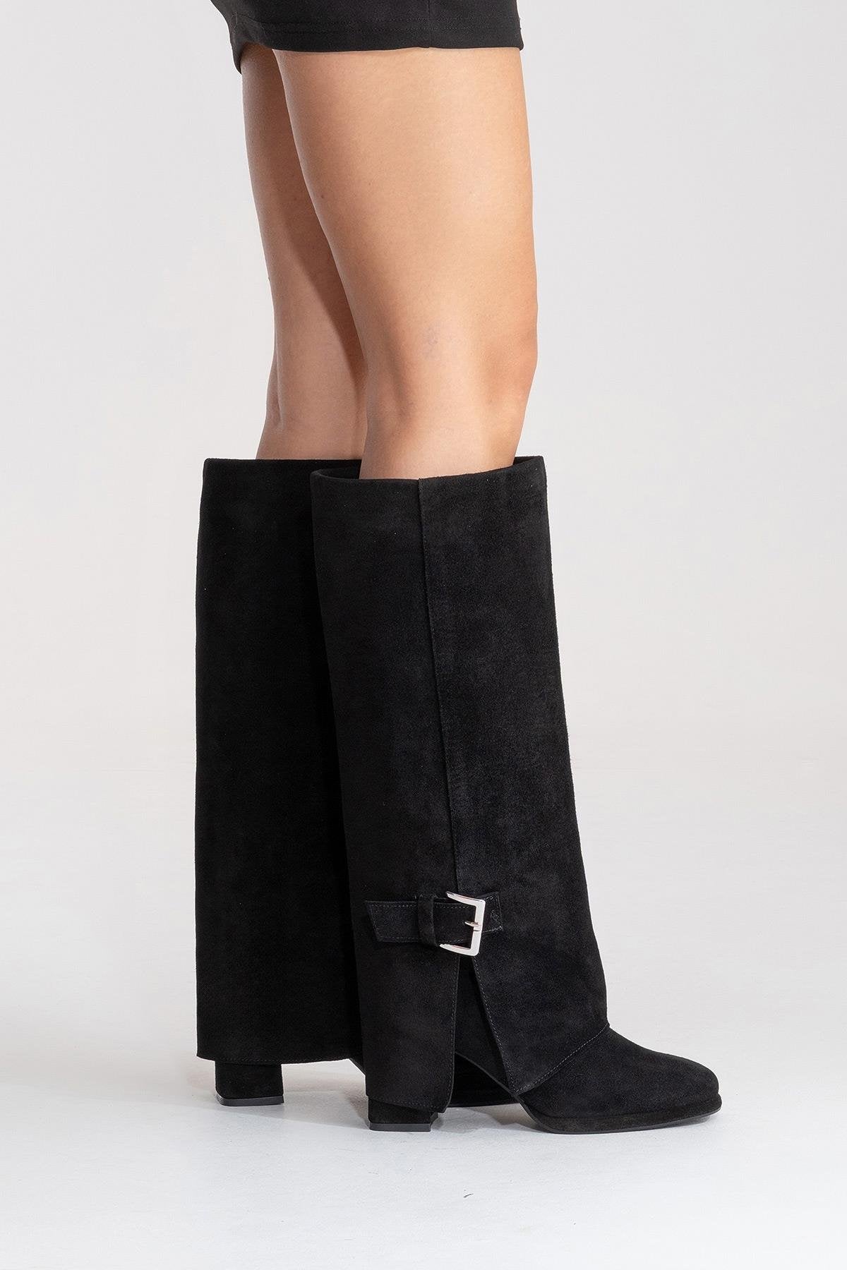 Lojo - Bota de tacón en bloque de cuero de ante negro (Mujer)
