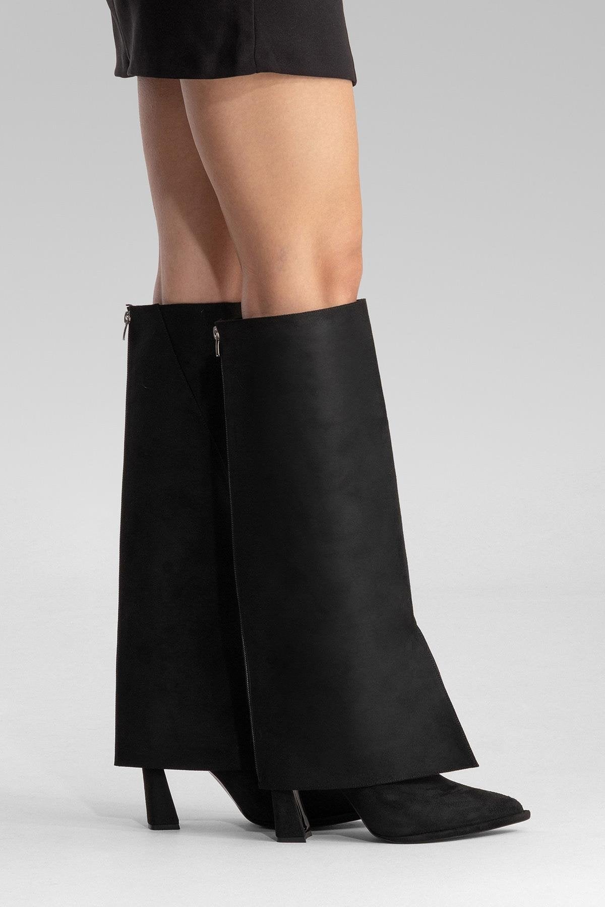 Aja - Botas altas convertibles de tacón en bloque de ante negro (Mujer)