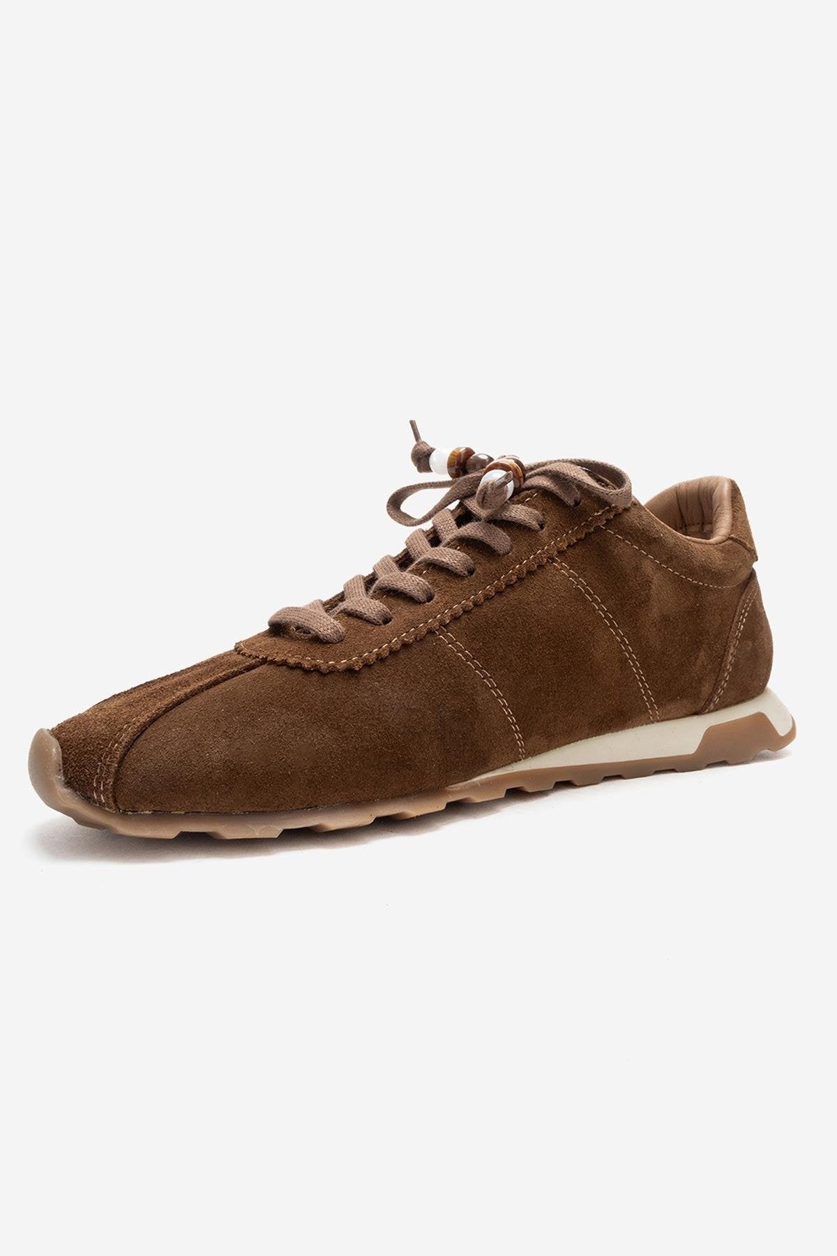 Brea - Zapatillas de ante de piel de camello adornadas (mujer)