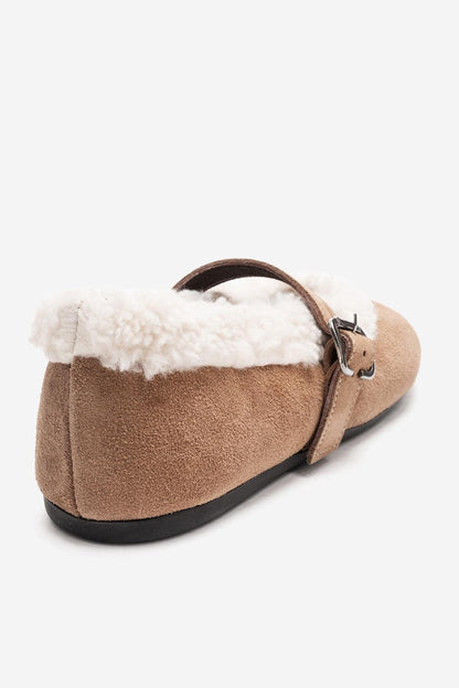 Guin - Sandalia plana de cuero de ante color coñac (mujer)