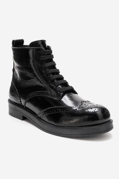 Nelvy - Bota de charol negra (Mujer)