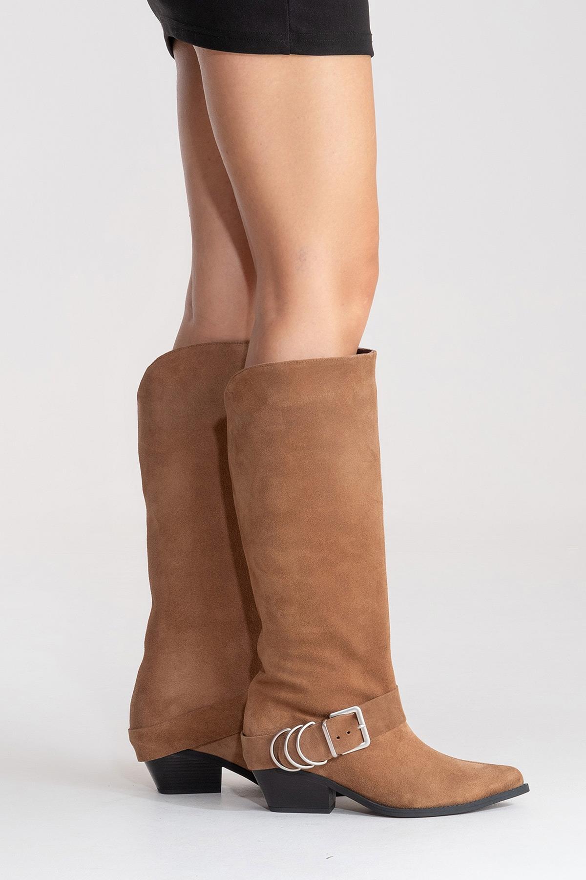 HELIOS - Bota Vaquera de Rodilla con Tacón Bloque de Piel Genuina Color Topo (Mujer)