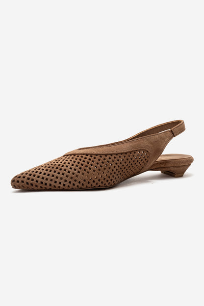 LIEVE - Zapato de tacón bajo de cuero genuino color taupé (Mujer)