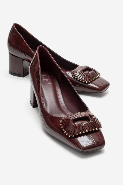 VELORA - Zapatos de tacón grueso con hebilla en color borgoña (Mujer)
