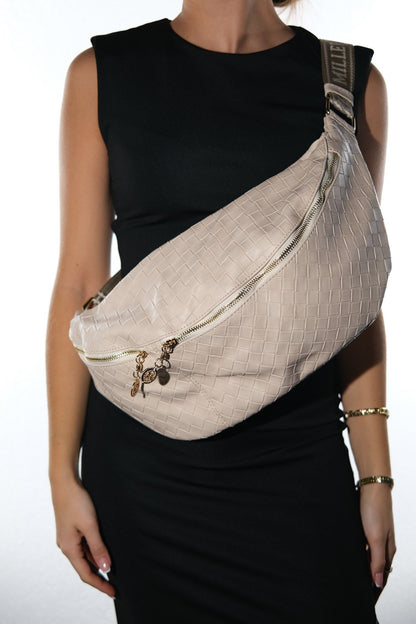 VENTA - Nude Woven Belt Bag (Women)