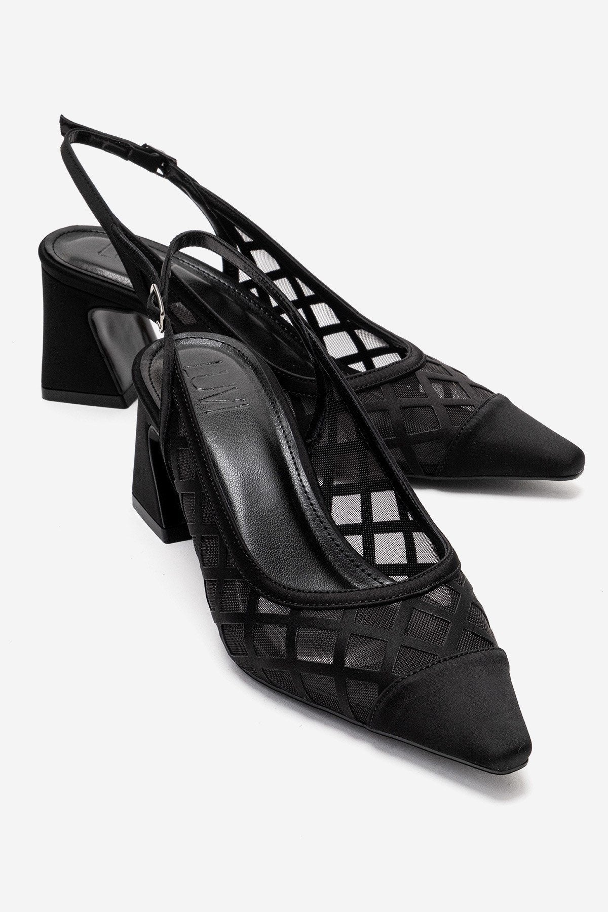 ALVERON - Zapatilla de tacón cuadrado de satén negro con detalle de malla (mujer)