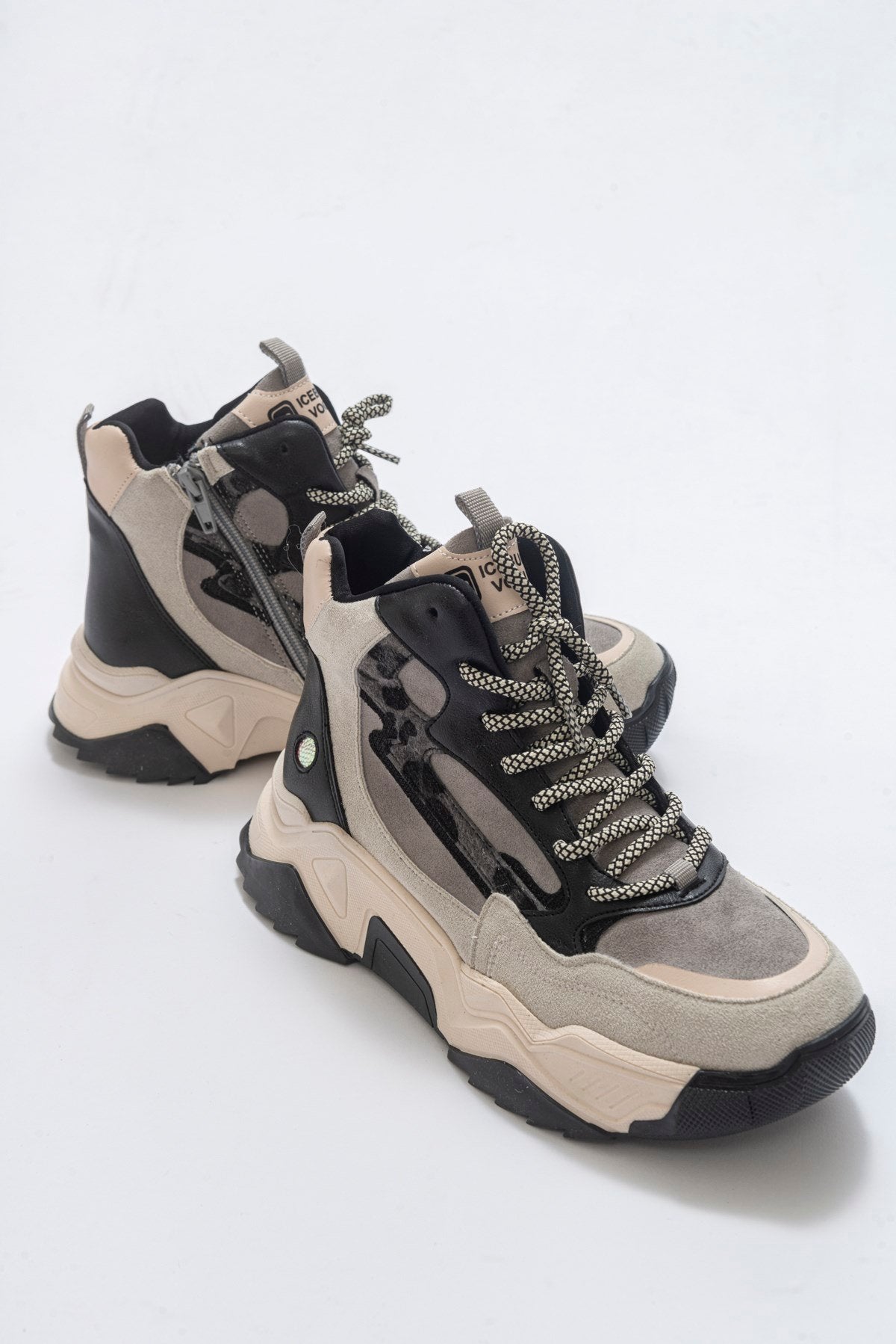 Olivia - Bota multideporte Ice Black (Mujer)
