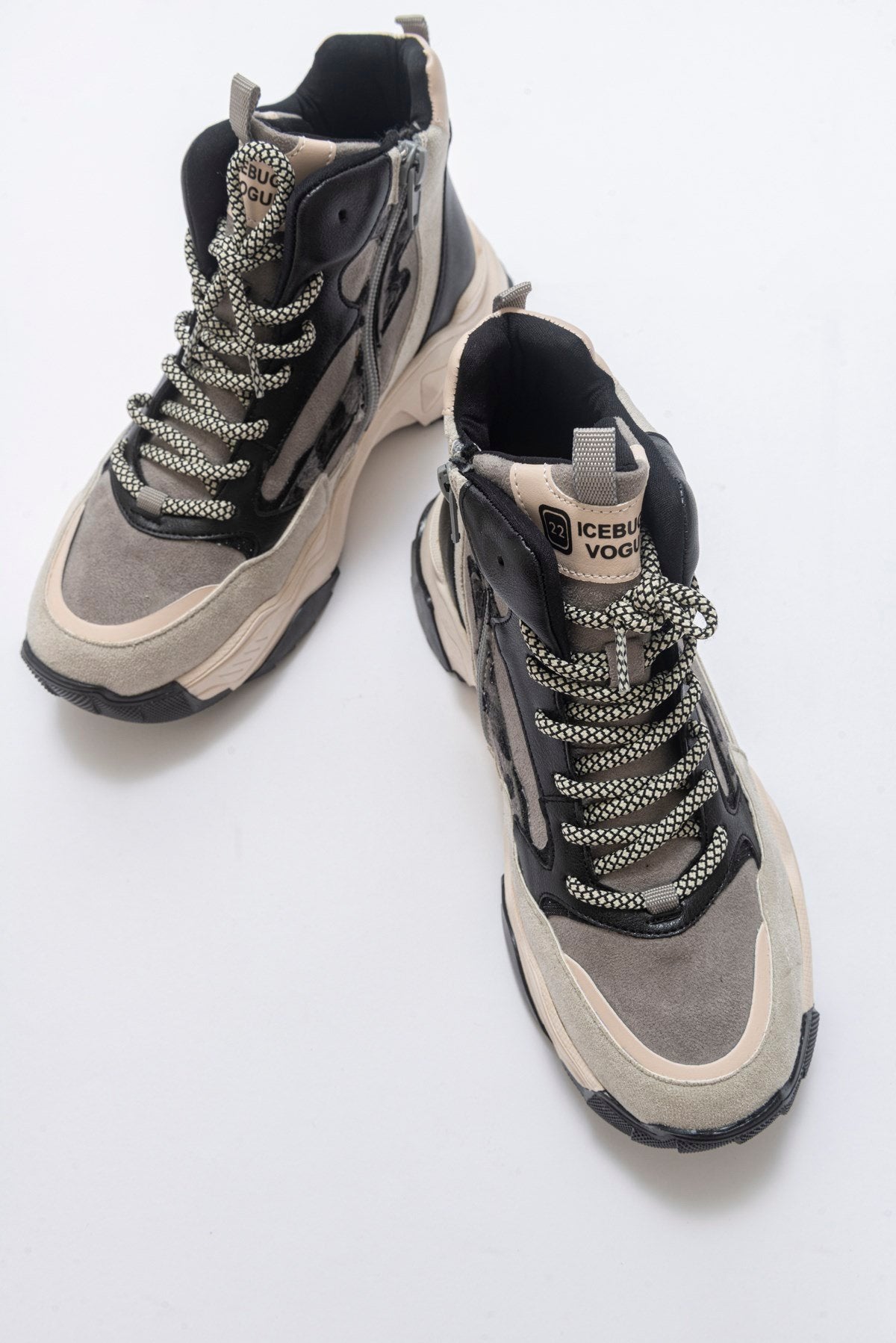 Olivia - Bota multideporte Ice Black (Mujer)