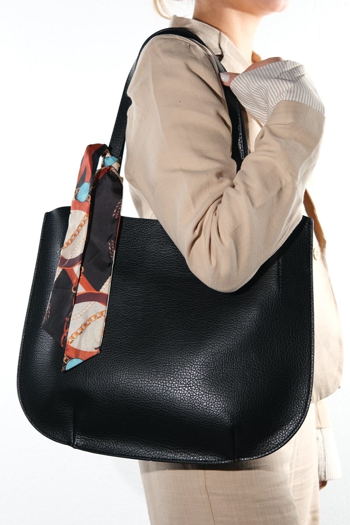 OCEANE - Black Floter Shoulder Bag (Women)