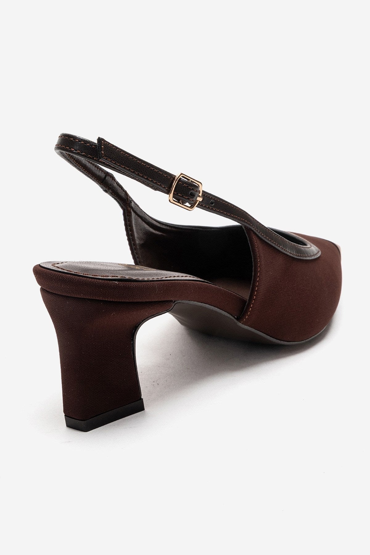 HILDA - Zapatos de tacón de bloque en color marrón (Mujer)