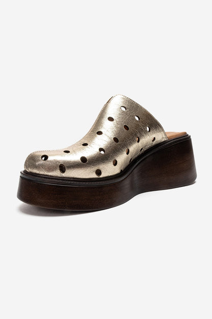 NIVES - Sandalia de cuña de cuero genuino dorado (Mujer)
