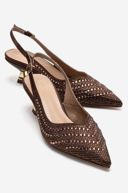 ROYALE - Zapatos de noche tipo kitten heel con adornos de pedrería y satén marrón (Mujer)