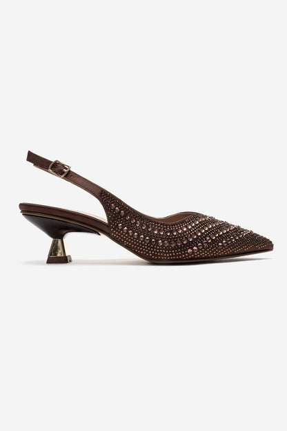 ROYALE - Zapatos de noche tipo kitten heel con adornos de pedrería y satén marrón (Mujer)