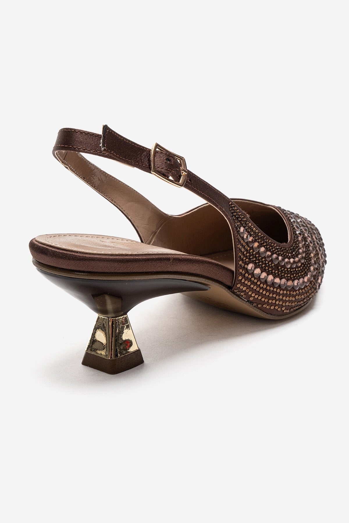 ROYALE - Zapatos de noche tipo kitten heel con adornos de pedrería y satén marrón (Mujer)