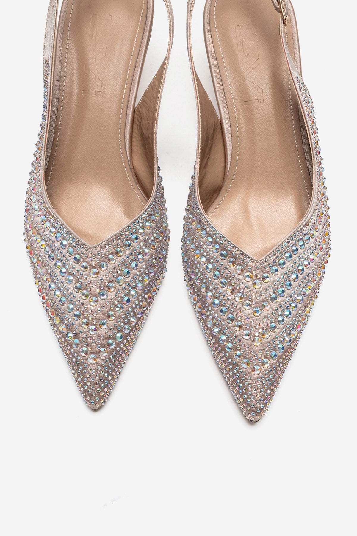 ROYALE - Zapatos de noche de tacón bajo de satén beige con adornos de piedras (mujer)