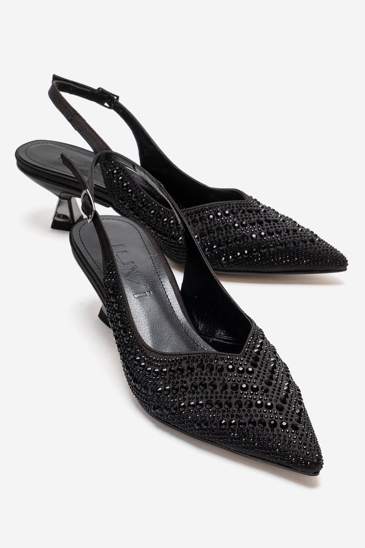 ROYALE - Zapatos de noche de tacón bajo con adornos de pedrería de raso negro (Mujer)