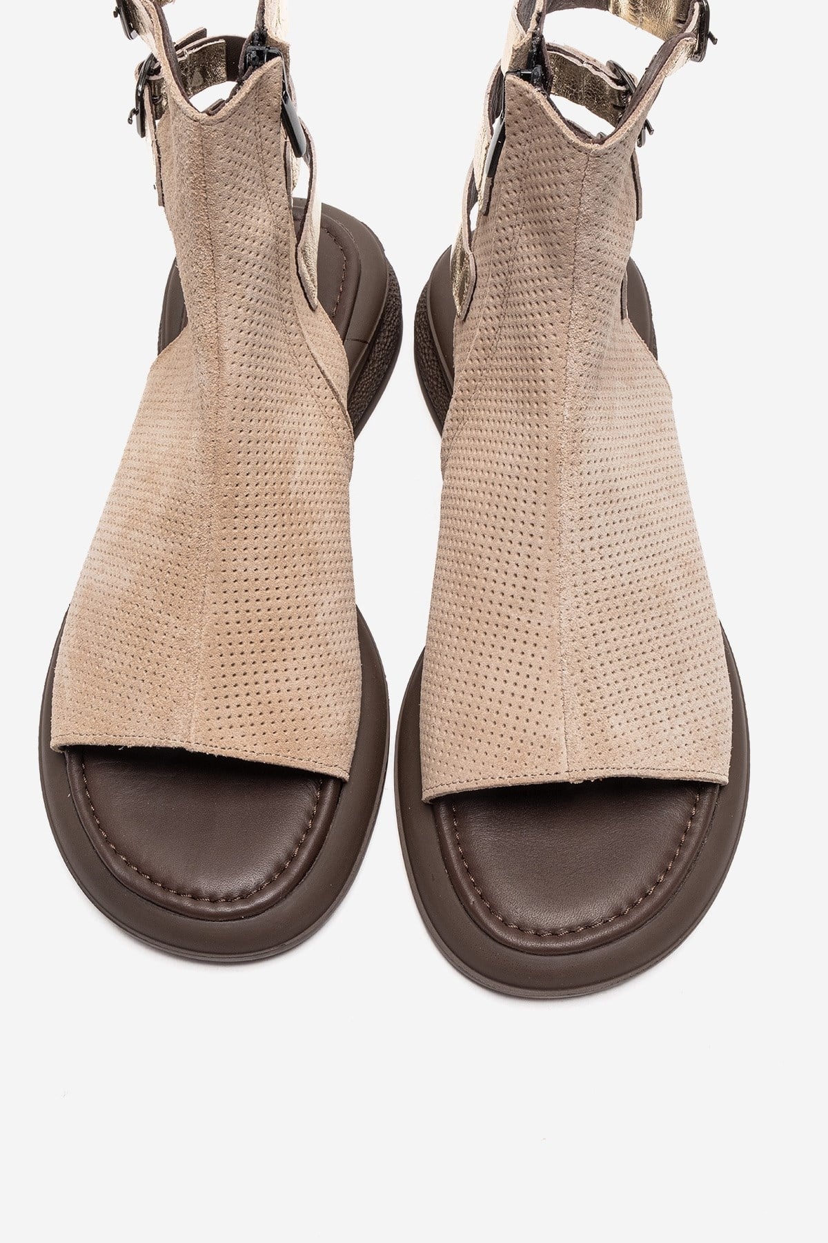 CARINA - Sandalia de mujer con cremallera lateral de ante genuino color beige