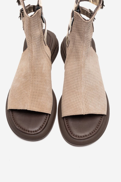 CARINA - Sandalia de mujer con cremallera lateral de ante genuino color beige