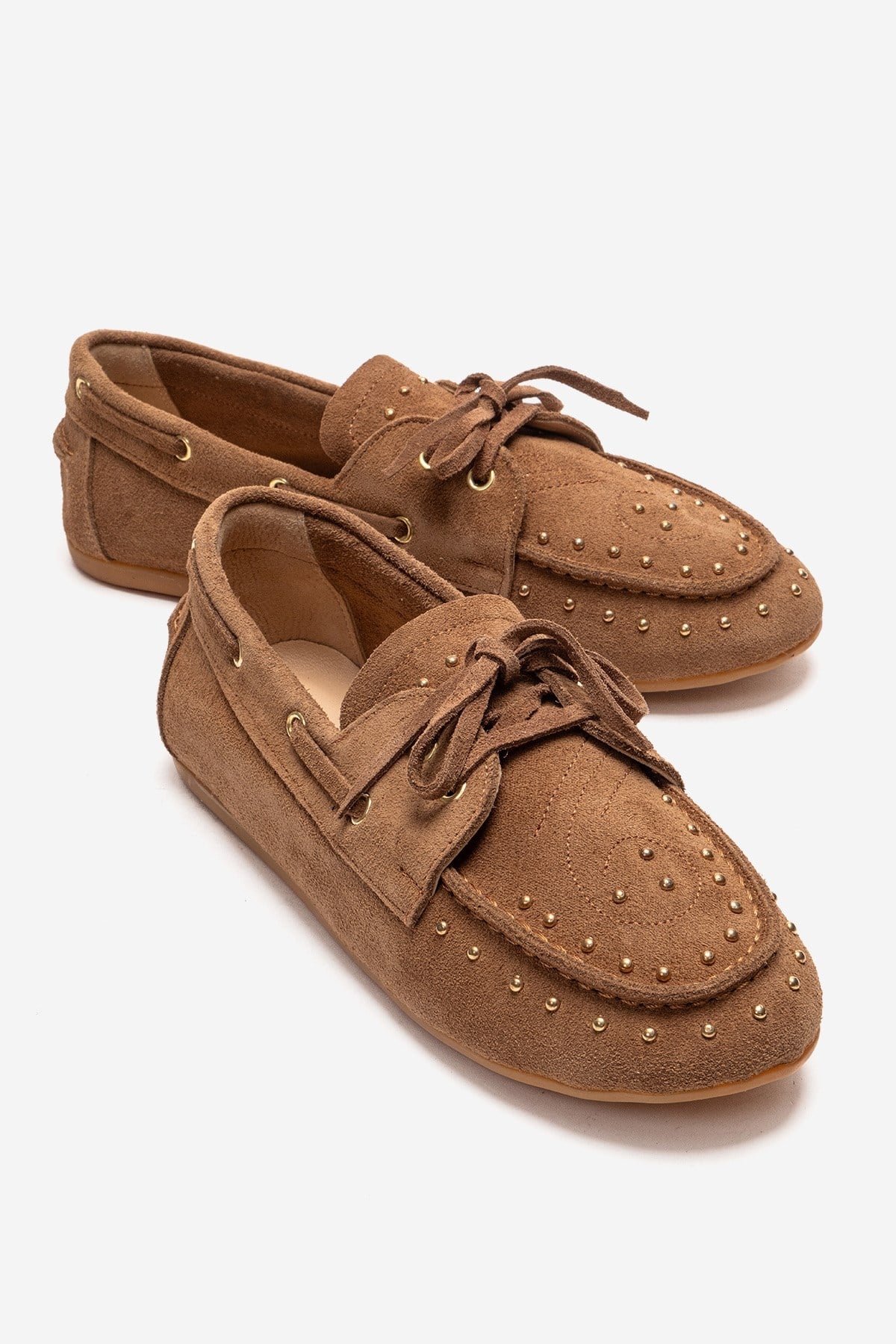CUESTA - Mocasín de cuero genuino color topo (mujer)