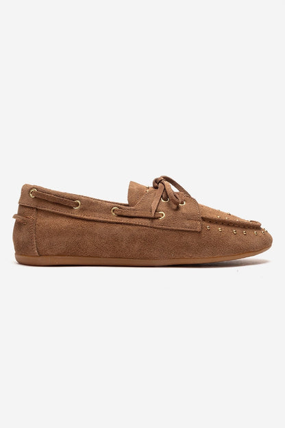 CUESTA - Mocasín de cuero genuino color topo (mujer)