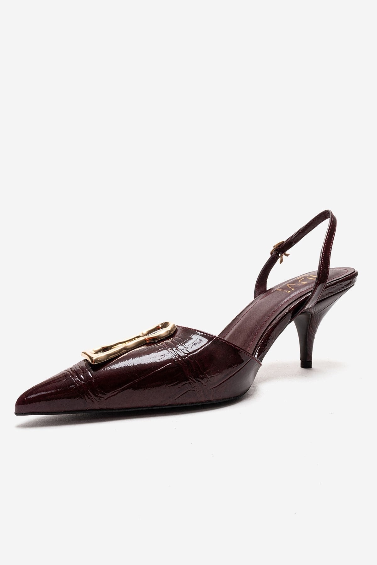Yvella - Zapatilla de tacón de aguja con puntera en punta y hebilla de charol color burdeos (Mujer)