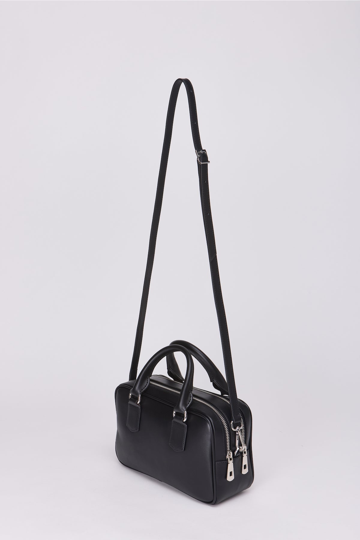 Minibolso estructurado negro Sara - OI25-0004