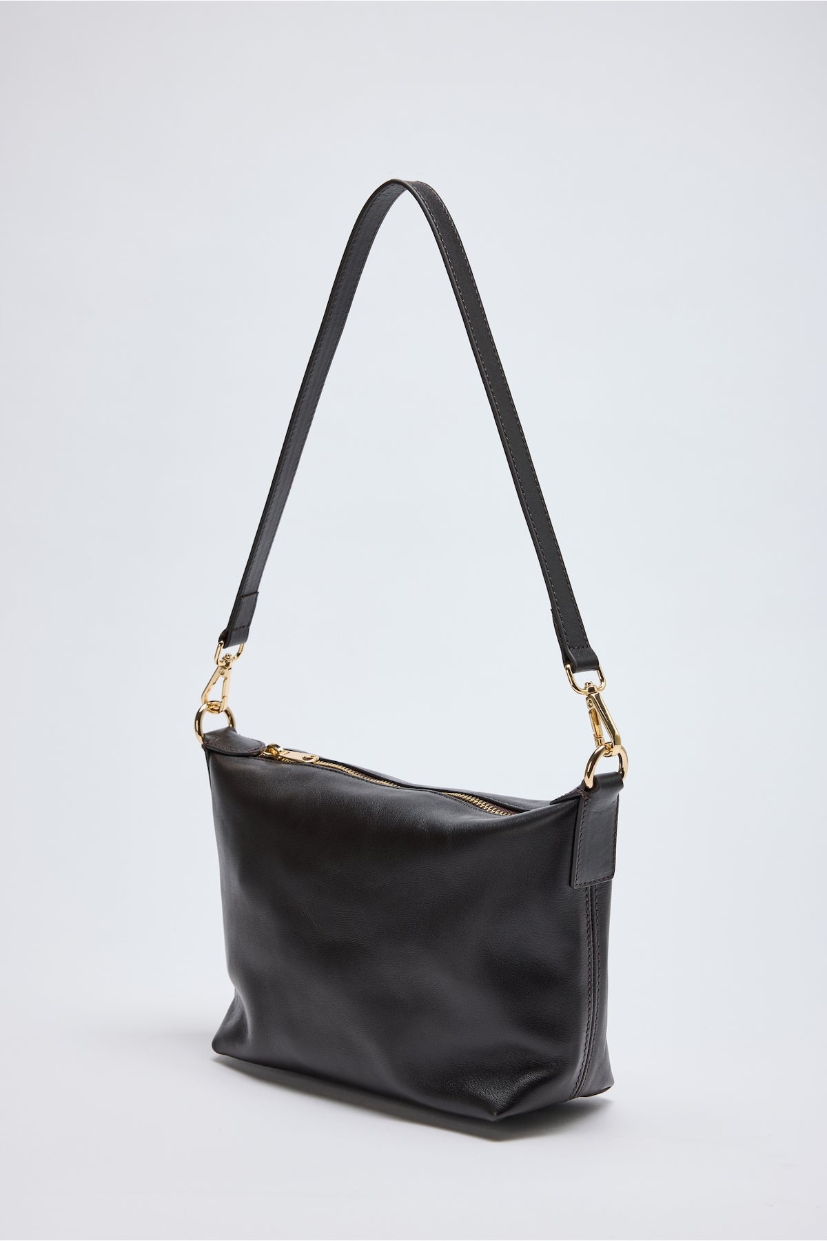 Nila Slouchy Shoulder Bag - Black Fw25-0005