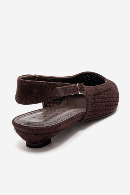 AVIVA - Zapatos de tacón bajo con punta y tacón de bloque bajo de cuero genuino marrón (Mujer)