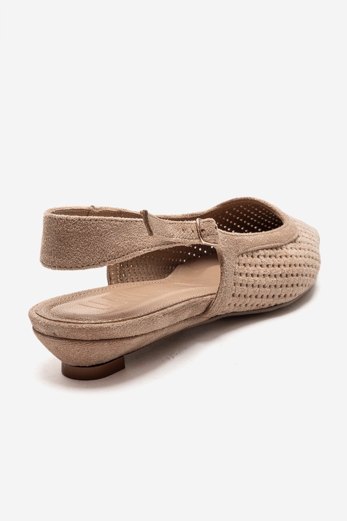 AVIVA - Zapatos de tacón bajo con punta fina de cuero genuino color beige (Mujer)