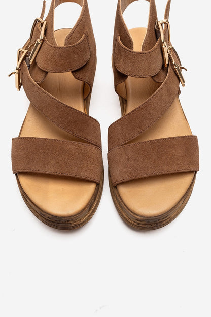 LORENTIS - Sandalia de doble hebilla de cuero genuino color camel (Mujer)