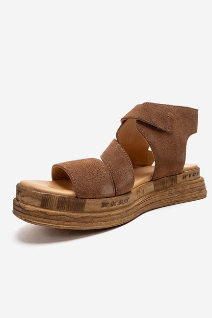 LORENTIS - Sandalia de doble hebilla de cuero genuino color camel (Mujer)