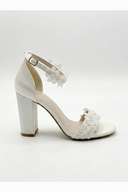Zapatos de tacón de encaje Lirielle para novia