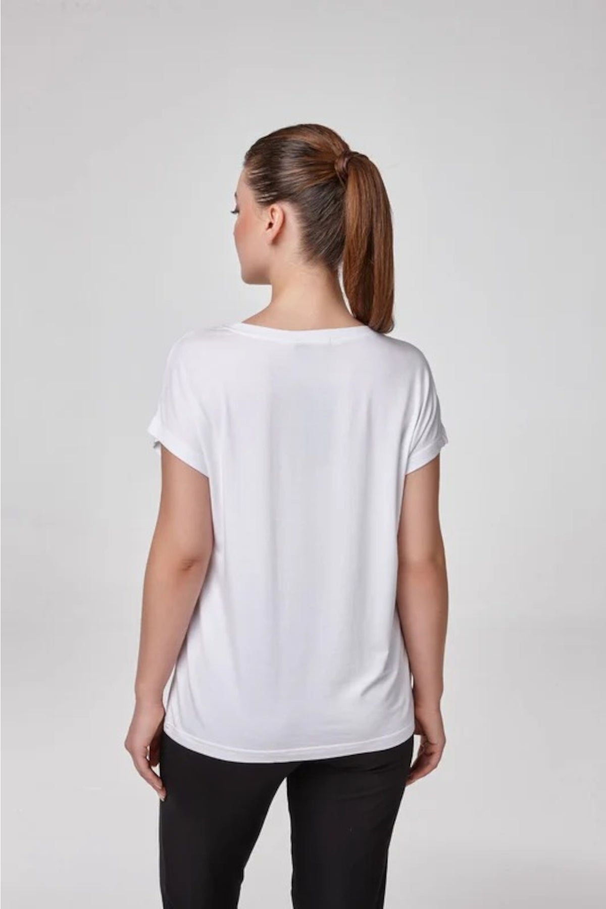 Relactive Wear-Liona Top Diario de Mujer de Mezcla de Modal Blanco Suave y Elástico