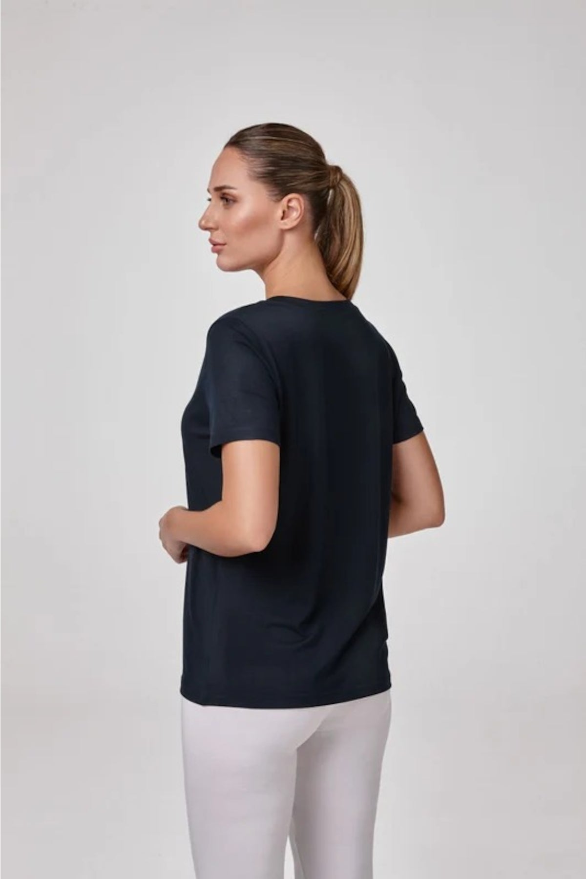 Ropa Relactive - Camiseta de Modal Ultrasuave con Cuello en V Pronunciado Azul Marino para Mujer Alaia