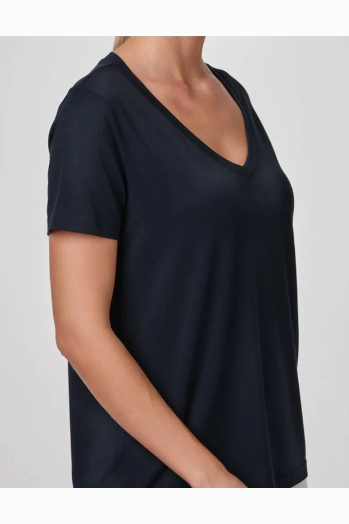 Ropa Relactive - Camiseta de Modal Ultrasuave con Cuello en V Pronunciado Azul Marino para Mujer Alaia