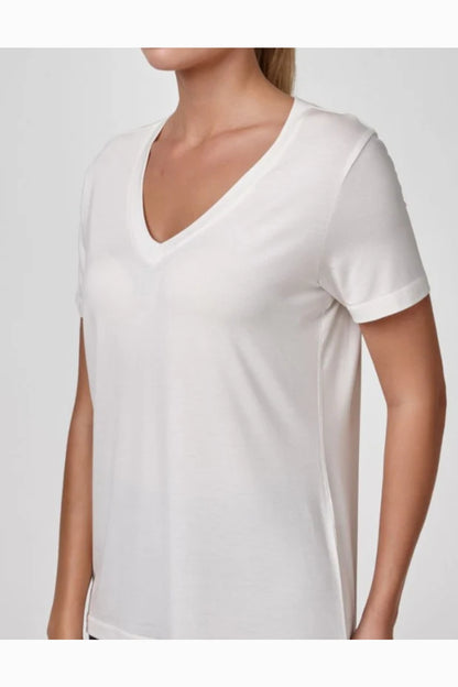 Relactive Wear - Camiseta Alaia de modal extrasuave color crudo y escote de pico pronunciado para mujer