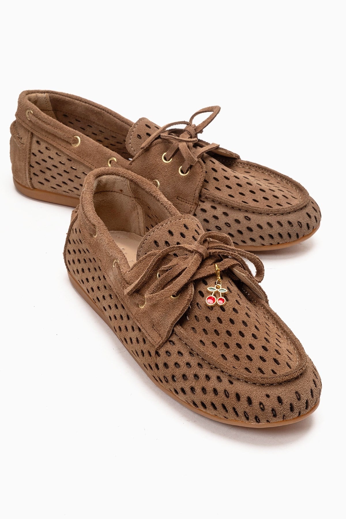 Stevo - Mocasín con cordones perforado de cuero genuino color topo (Mujer)