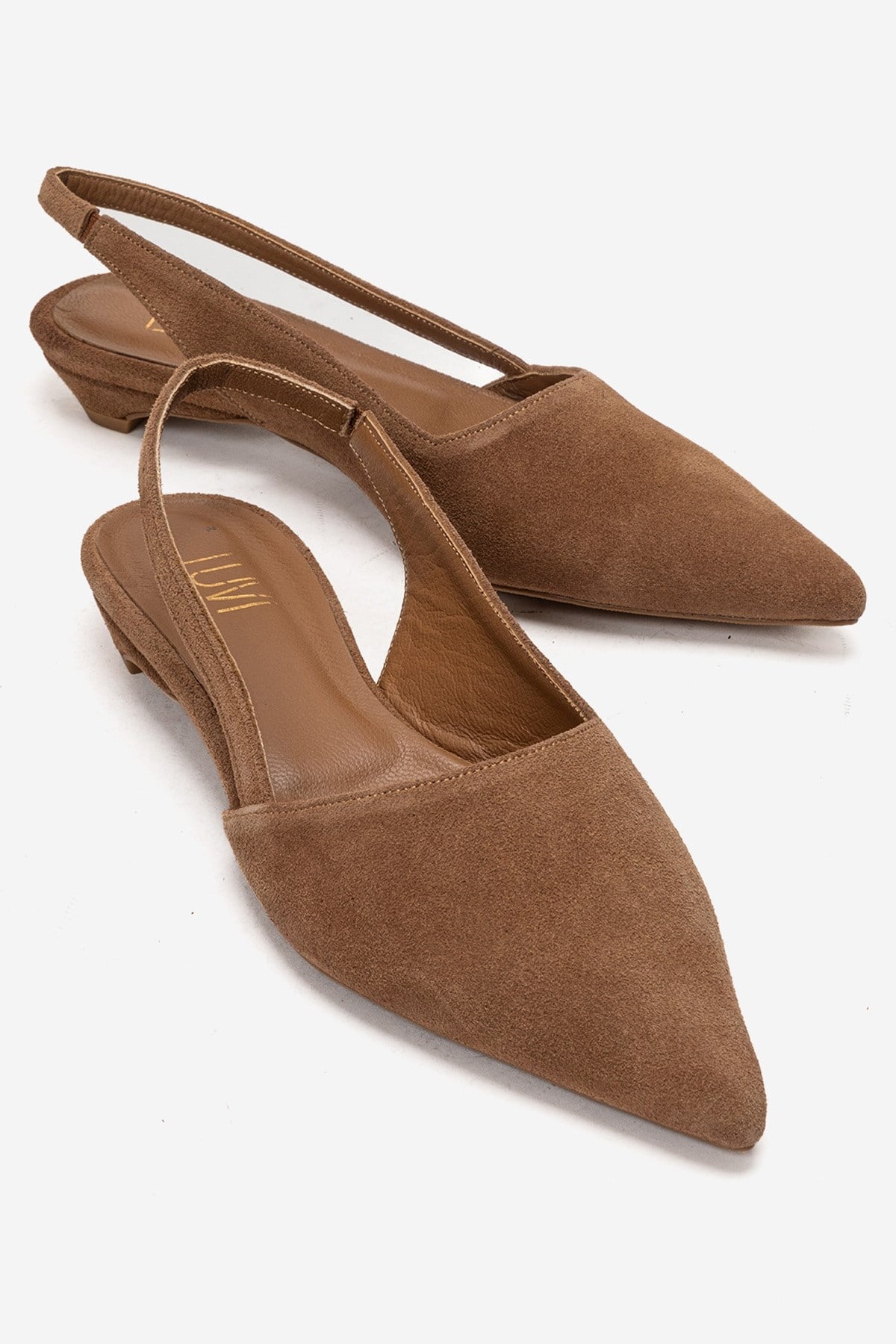 BERLINA - Zapatos de tacón bajo de piel auténtica color camel (mujer)