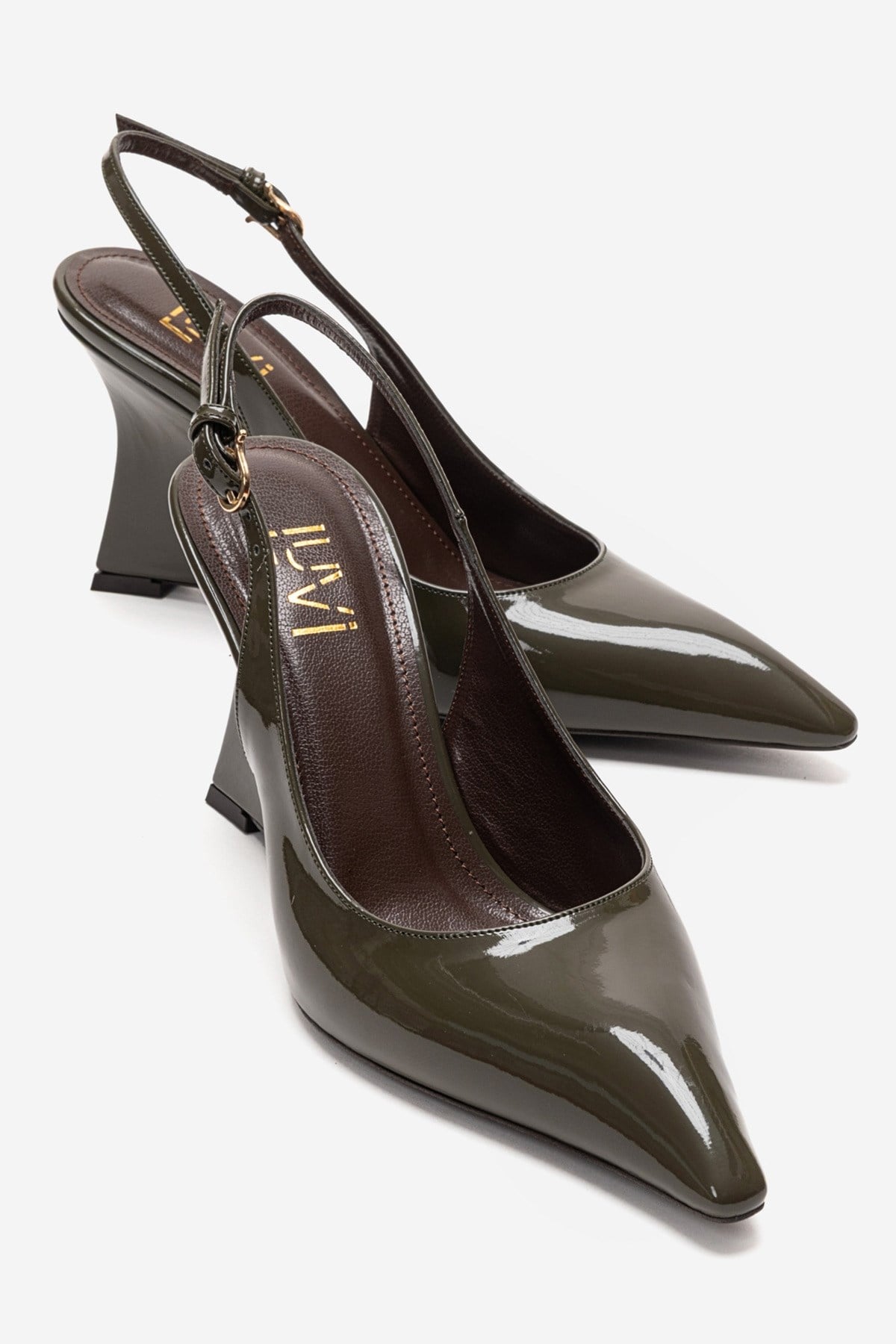 Felon - Zapato de salón con talón descubierto y tacón de cuña en color caqui (Mujer)
