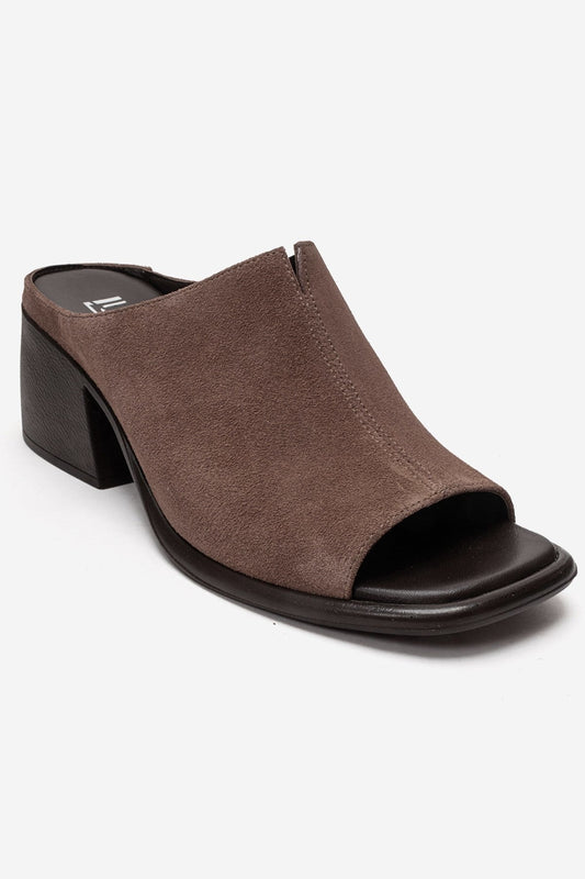SOREX - Sandalia con tacón de bloque de cuero de ante genuino color topo (Mujer)