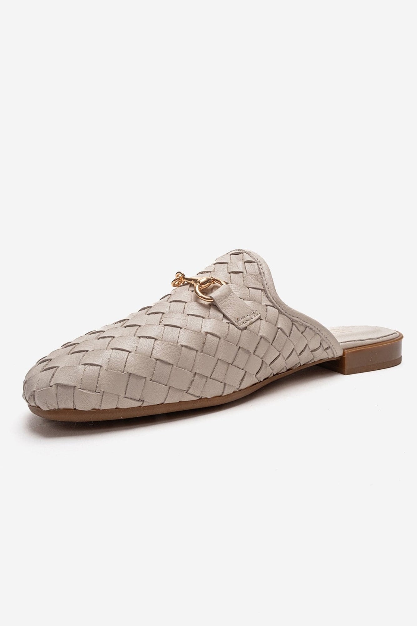 SENIA - Mules cerrados de cuero genuino color blanco roto con hebilla delantera (Mujer)