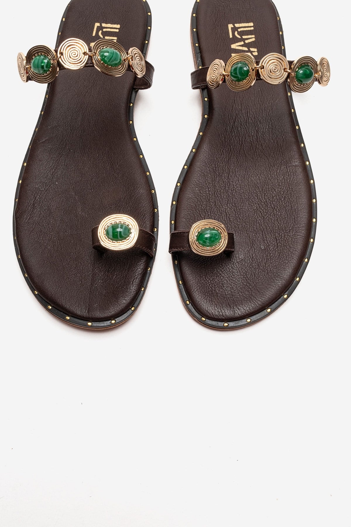 MARTINEZ - Sandalia de tanga de cuero genuino color coñac (mujer)