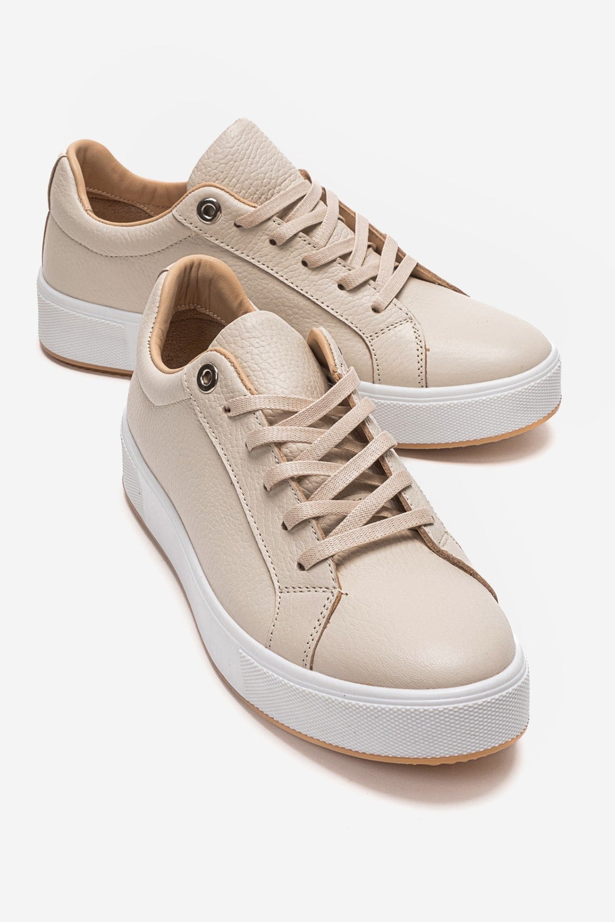PALLEN - Zapatillas informales de cuero genuino color beige (mujer)