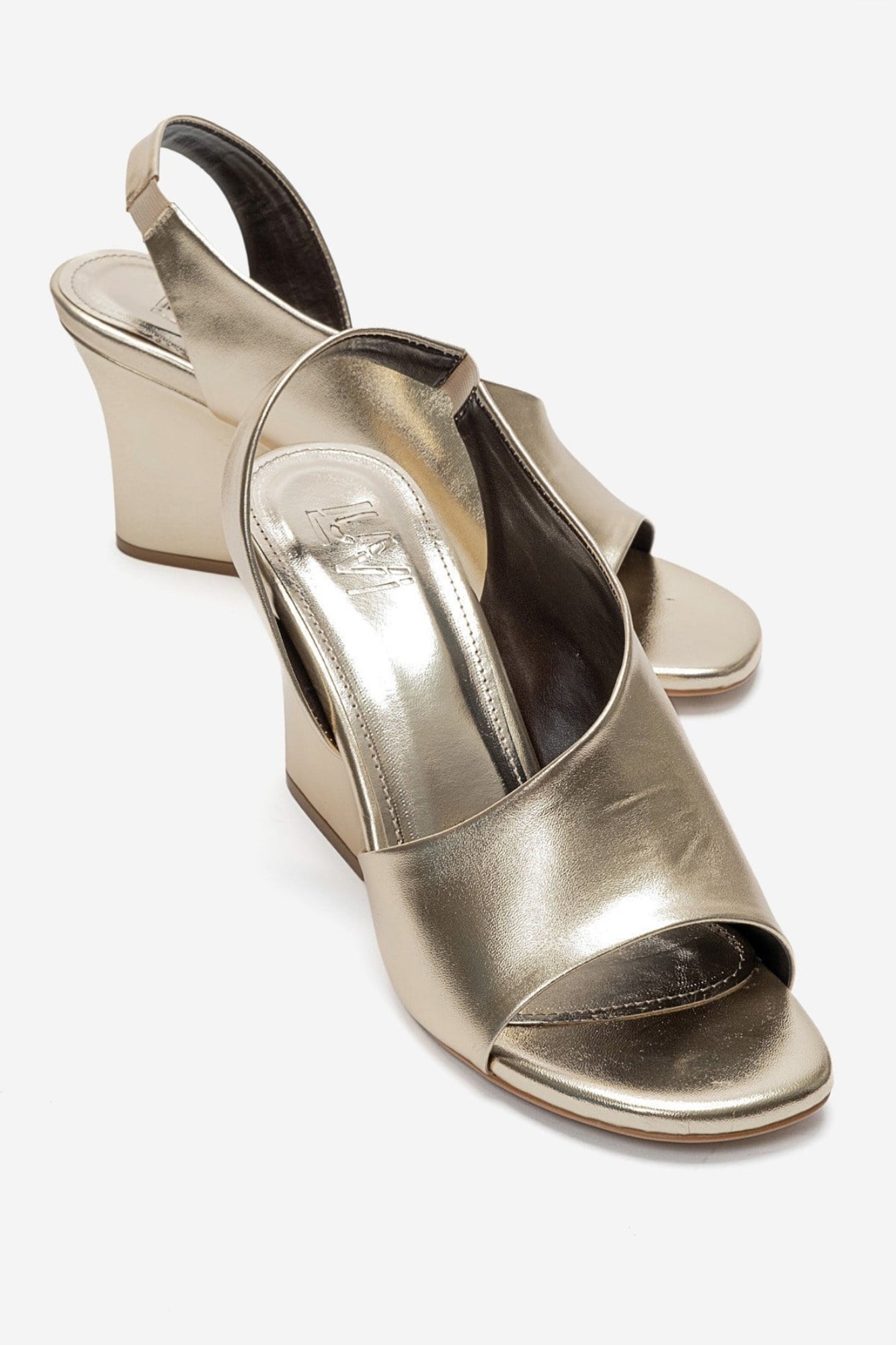 ZYRA - Gold Round Toe Block Heel (Women)